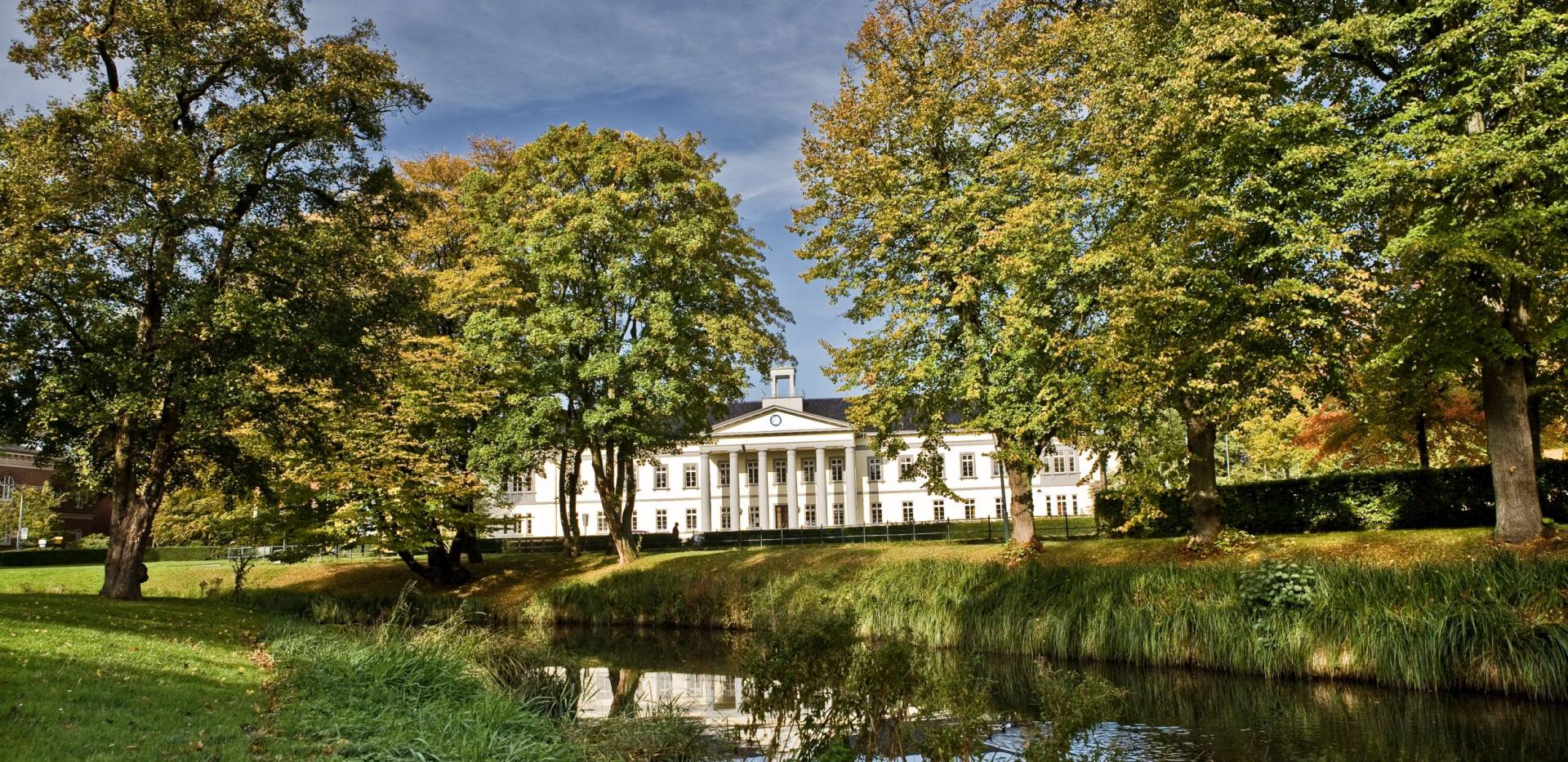 Die historischen Wallanlagen vor dem Kulturzentrum PFL.