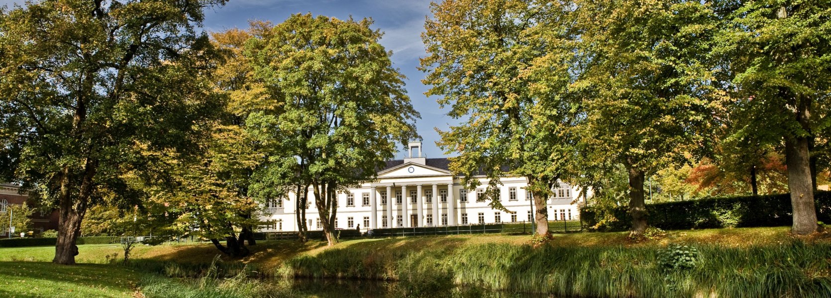 Die historischen Wallanlagen vor dem Kulturzentrum PFL.