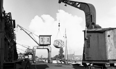 BA-28626_Stau_Hafen_um 1960