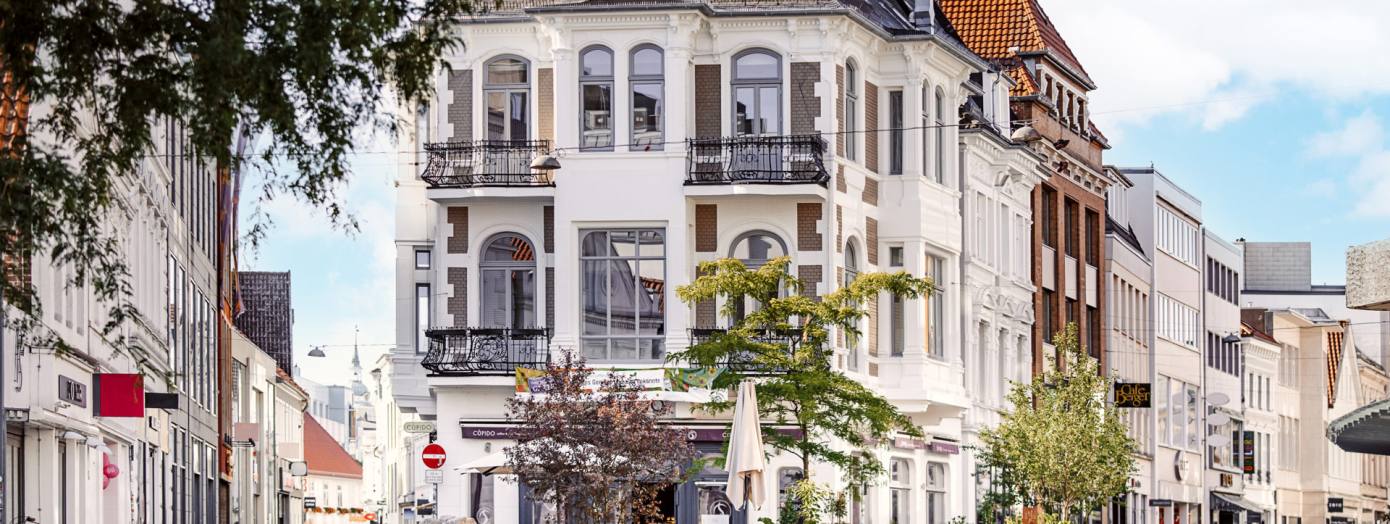 Blick in die Haupteinkaufstraßen in der Oldenburger Innenstadt im Sommer