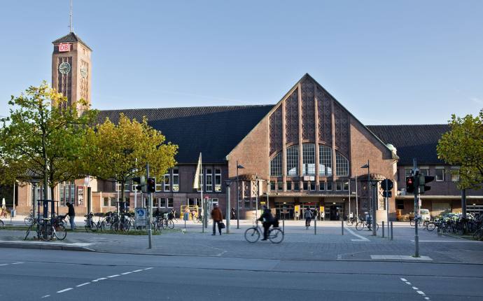 oldenburg_hauptbahnhof_2012_vb_0348_flat