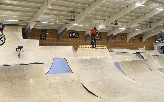 oldenburg_skatehalle_echtol_2018_quer_janinarahn_echtoldenburg_bmx_18718_07