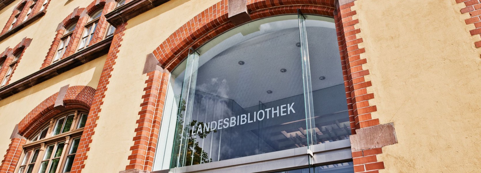 oldenburg_landesbibliothek_eingang_quer_2011_vb_mg_3137