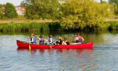 Großboot Richtung Oldenburg