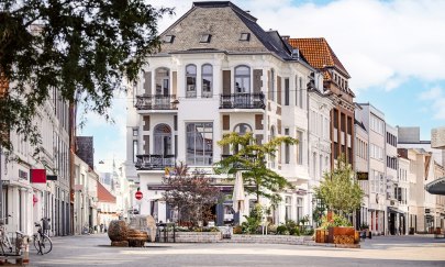 Blick in die Haupteinkaufstraßen in der Oldenburger Innenstadt im Sommer